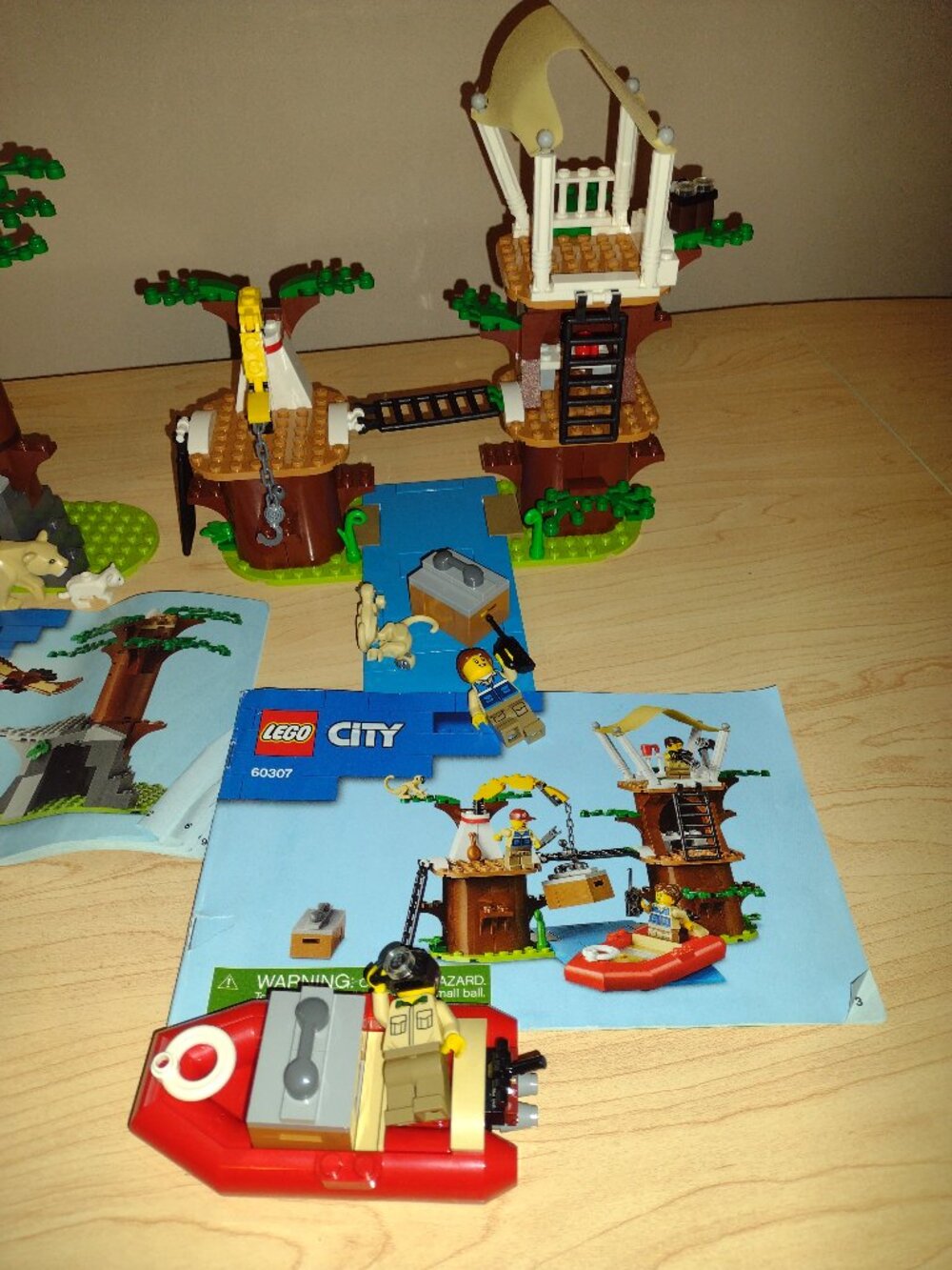 LEGO Wildlife Rescue Camp with over 500 pieces and box, 60307 - Picture 7 of 13